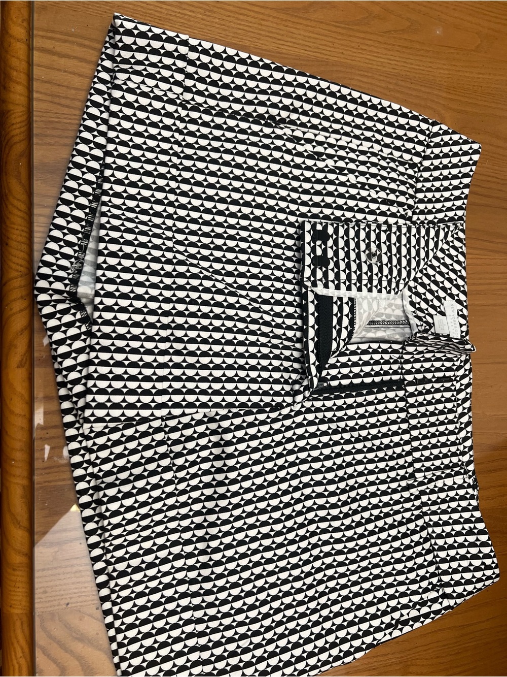 New York & Company Black and White Geometric Print Women's Shorts